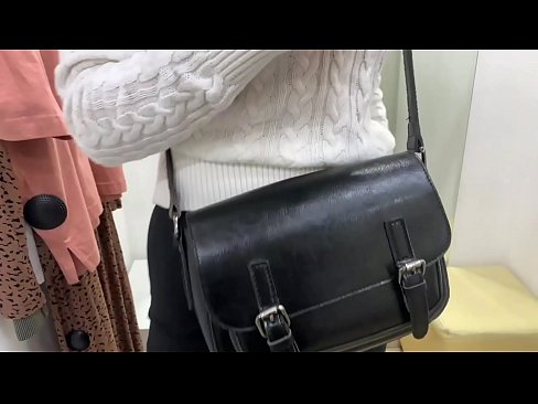 ❤️ Masturbasyona giştî ya keçika ciwan FeralBerry bi dilopek li jûreya fitarê ❤❌ Tenê porno li porno ku.milf-nut-net.ru